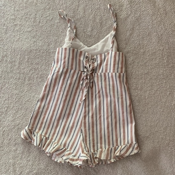 🌸Princess Polly | Allure Romper - Picture 5 of 10